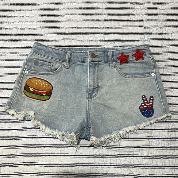 Mossimo Women's Jean  Distressed Denim High Rise short Size 6/28 - Picture 1 of 11